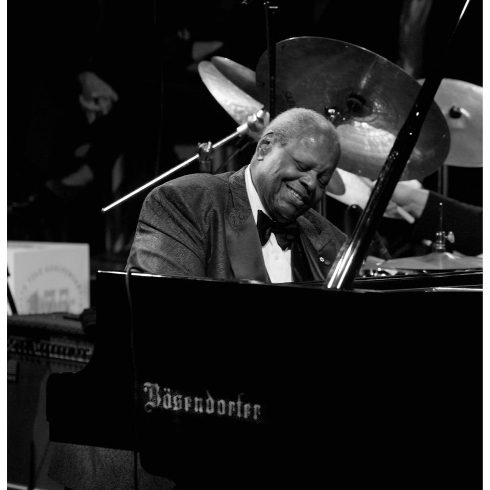jazz-legend-oscar-peterson